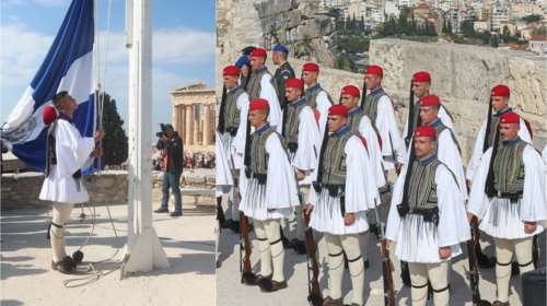 Ο βράχος της Ακρόπολης γέμισε τσολιάδες: Η Αθήνα γιορτάζει την απελευθέρωση από τα ναζιστικά στρατεύματα [Εικόνες]