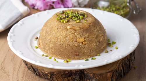 Νηστίσιμο γλυκό: Εύκολος σιμιγδαλένιος χαλβάς χωρίς σιρόπι