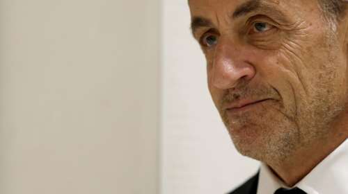 Γαλλία: Σε κατ&#39; οίκον περιορισμό με ηλεκτρονικό βραχιολάκι ο πρώην πρόεδρος Νικολά Σαρκοζί