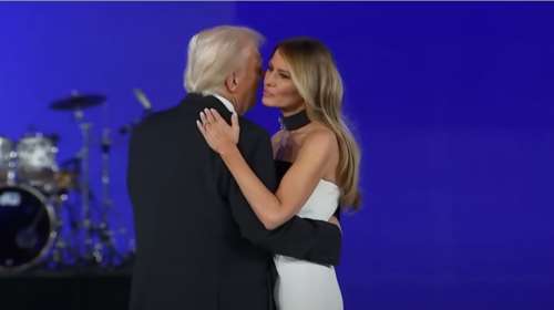 Τι είπε ο Ντόναλντ Τραμπ στη Μελάνια ενώ χόρευαν, μετά την ορκωμοσία: &quot;Θα είσαι λιγότερο απόμακρη;&quot;