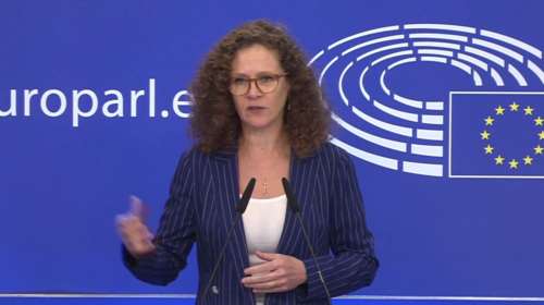 Εξαλλη η Ολλανδή ευρωβουλευτής Σοφι Ιντ Βελτ με τις δηλώσεις Μητσοτάκη για το κράτος δικαίου: Το έχει πάρει προσωπικά το θέμα