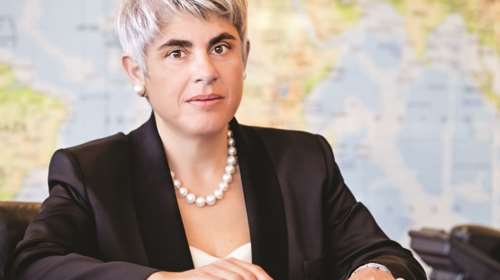 Αγγελική Φράγκου: Η Ελληνίδα &quot;καπετάνισσα&quot; με ισχυρή παρουσία στις ΗΠΑ αποκτά δύο νέα πλοία - Πώς κατάφερε να επικρατήσει του ανταγωνισμού