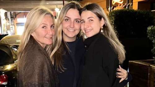 Μαρέβα Μητσοτάκη: Με φθινοπωρινό κομψό σύνολο στην Ελληνική Πρεσβεία στο Λονδίνο - Το σουέντ σακάκι της