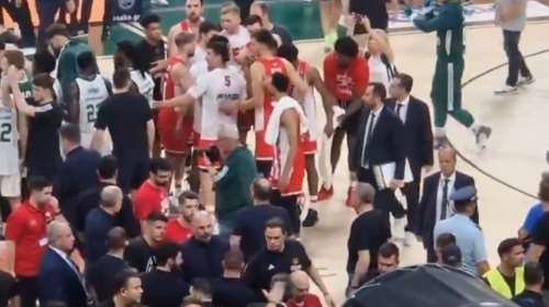 Παναθηναϊκός- Ολυμπιακός: Ο Λεσόρ χτύπησε τον Λαρεντζάκη και αυτός ανταπέδωσε - Πολλά νεύρα μετά τον αγώνα [βίντεο]