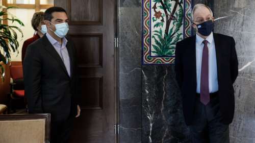 Συνάντηση Τασούλα με Τσίπρα: Θα επανεξεταστεί το αίτημα για την αντικατάσταση της επιστολικής ψήφου