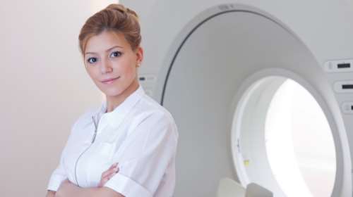 Τι είναι η μαγνητική τομογραφία, πότε συστήνεται και πότε αποφεύγεται