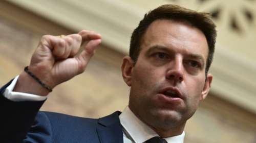 Κασσελάκης κατά Πρώτου Θέματος: Τι νόημα έχει η δημοσιογραφία όταν σου έχουν χαρίσει 26 εκατ. ευρώ από τα δάνειά σου;