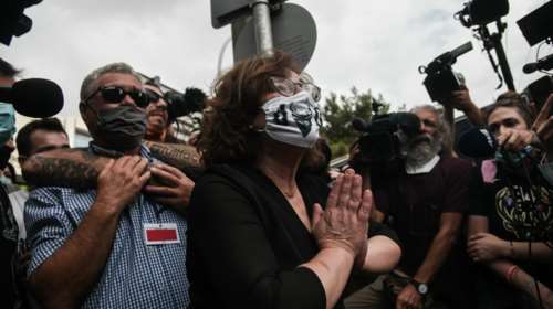 Δίκη Χρυσής Αυγής - Μάγδα Φύσσα: &quot;Ήταν μια σημαντική νίκη, τίποτα δεν έχει τελειώσει ακόμα&quot;