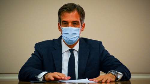 Επιτέλους: Αρχισε η μείωση των κρουσμάτων κορονοϊού - Δηλώσεις Αρκουμανέα (ΕΟΔΥ)