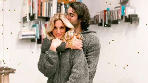 Η Μαίρη Συνατσάκη αποκάλυψε τον λόγο για τον οποίο φοράει τρεις μέρες τα ίδια ρούχα