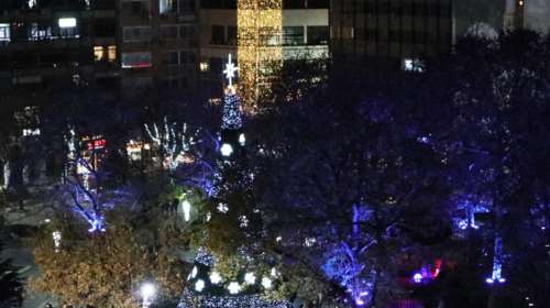 Χριστούγεννα στη Λάρισα: Η στολισμένη πόλη από ψηλά [Εικόνες-Βίντεο]
