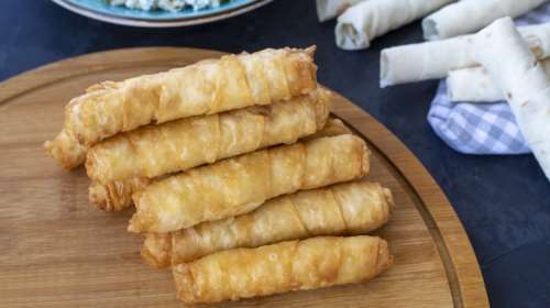 Γεμιστές φλογέρες με τυρί- Η συνταγή που εγκρίνουν οι Ελληνίδες γιαγιάδες