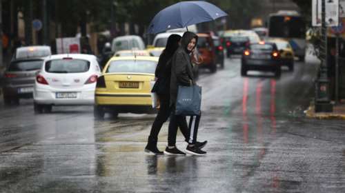 Καιρός: Χαμηλές θερμοκρασίες και βροχές