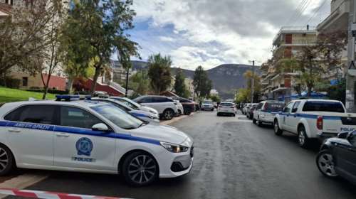 Στη φυλακή οι πέντε Τούρκοι που συνελήφθησαν στο κέντρο της Αθήνας με όπλα και ναρκωτικά