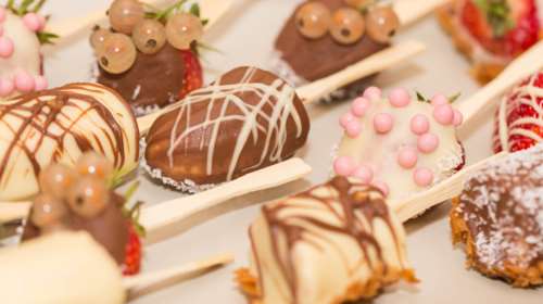 Εορτολόγιο: Τα ονόματα που γιορτάζουν σήμερα, Δευτέρα 17 Ιουλίου