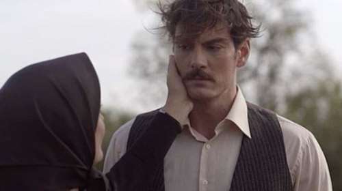 Τι κάνει ο Γιάννης Κουκουράκης στο σπίτι του