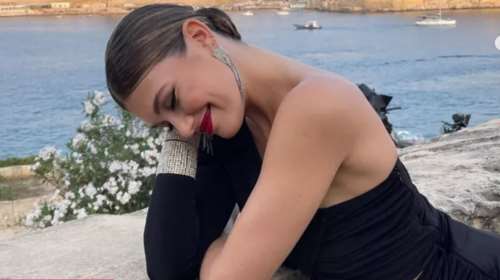 Κλέλια Ανδριολάτου: Ο έξυπνος τρόπος που υιοθέτησε την τάση του καλοκαιριού στο βραδινό look της