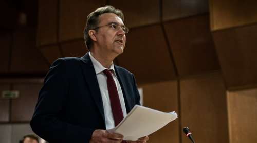 Δίκη Χρυσής Αυγής- Μύδροι του συνηγόρου Πολιτικής Αγωγής κατά της Εισαγγελέως: Υπερασπίζεται τους ναζί