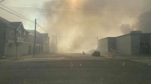 Καύσωνας: Μεγάλη πυρκαγιά σχεδόν &quot;κατάπιε&quot; καναδική κωμόπολη σε 15 λεπτά εν μέσω καύσωνα με 49,6C