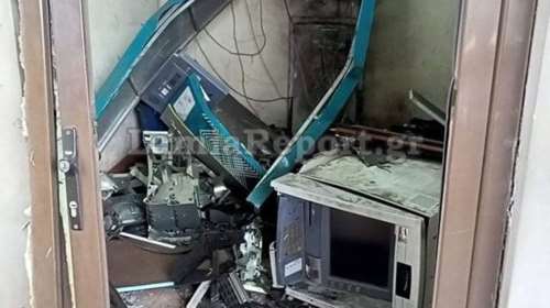 Επιδρομή τα ξημερώματα στη ΛΑΡΚΟ- Ληστές ακινητοποίησαν τον φρουρό, ανατίναξαν το ΑΤΜ [εικόνες]