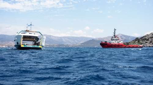 Ολοκληρώθηκε η επιχείρηση αποκόλλησης του πλοίου στα Νέα Στύρα: &quot;Όλα θα απαντηθούν εν ευθέτω χρόνο&quot; - Η ανακοίνωση της εταιρείας