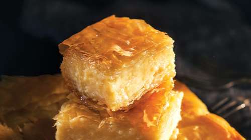 Συνταγή για θεϊκό γαλακτομπούρεκο - Με τραγανό φύλλο και απαλή κρέμα