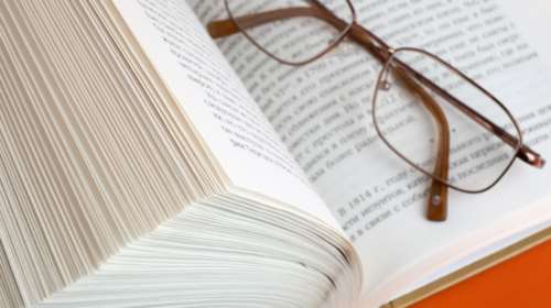 Ο κορονοϊός αλλάζει και τα λεξικά: Ποιοι όροι γίνονται λήμματα στο έγκριτο λεξικό Petit Robert