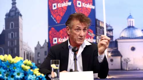 Σον Πεν κατά  Τραμπ: &quot;Μπορεί να προσπαθήσει να καταστρέψει τον κόσμο - Πρέπει να εξετάσουμε τα χειρότερα σενάρια&quot;