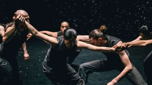 Η κορυφαία ομάδα χορού Nederlands Dans Theater επιστρέφει στο Μέγαρο