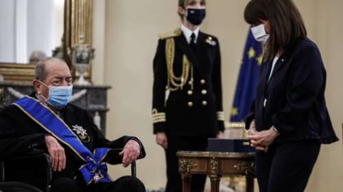 Σακελλαροπούλου στον 98χρονο εφοπλιστή Τσούνη που χάρισε την περιουσία του στις Ένοπλες Δυνάμεις: &quot;Τιμώ τον πατριώτη&quot;