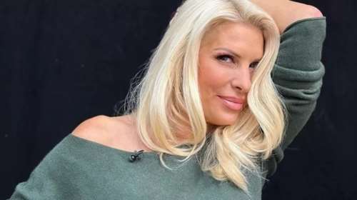 Ελένη Μενεγάκη: Η λεπτομέρεια στο μακιγιάζ της που χάλασε την (τέλεια) φωτογραφία της