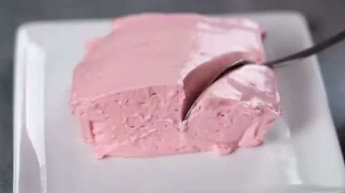 Δροσιστική κρέμα φράουλα με μόλις 3 υλικά