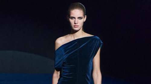 Τα βελούδινα φορέματα που είναι must για τις γιορτές