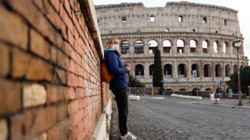 Κορονοϊός: Με φόντο τα Χριστούγεννα η Ευρώπη ενισχύει τους περιορισμούς για να συγκρατήσει το 2ο κύμα