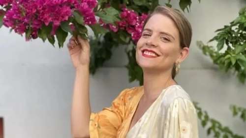 Η Δανάη Μιχαλάκη σε σπάνια δημόσια εμφάνιση με τους γονείς και τον αδερφό της