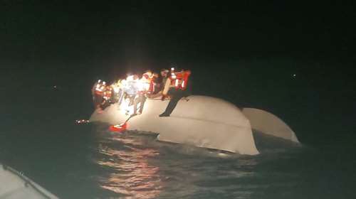 Τραγωδία στην Πάρο: Συνελήφθησαν τρεις διακινητές - &quot;Κρυβόντουσαν&quot; ανάμεσα στους μετανάστες που γλίτωσαν