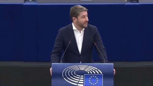 Ανδρουλάκης: Κανείς δεν έχει το δικαίωμα να θέτει σε καθεστώς ανυποληψίας την ευρωπαϊκή δημοκρατία