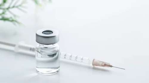 Ποια εμβόλια πρέπει να κάνεις μετά τα 40 και κάθε πότε;