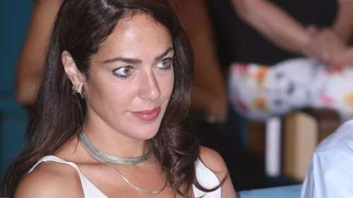 Η Δόμνα Μιχαηλίδου στο γήπεδο: Η σπάνια δημόσια εμφάνιση με τον γοητευτικό σύντροφό της