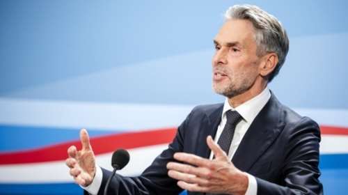 Ραγδαίες εξελίξεις στην Ολλανδία: Έπεσε η κυβέρνηση μετά την αποχώρηση του ακροδεξιού Βίλντερς - Παραιτήθηκε ο πρωθυπουργός