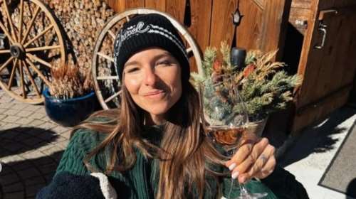 Στην κουζίνα η Εριέττα Κούρκουλου Λάτση: Φτιάχνει σπιτικό γλυκό για τα πρώτα γενέθλια του Λέοντα