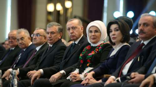 Ο Ερντογάν γιορτάζει τα 66α γενέθλιά του με απειλές σε Ρωσία και Συρία