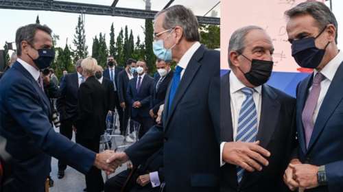 47 χρόνια ΝΔ: Η χειραψία Μητσοτάκη με Σαμαρά και το τετ-α-τετ του πρωθυπουργού με τον Κώστα Καραμανλή [Εικόνες]