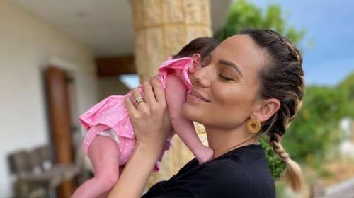 Η Ιωάννα Μαλέσκου κάνει γυμναστική μαζί με την κόρη της στο πιο cute στιγμιότυπο της ημέρας