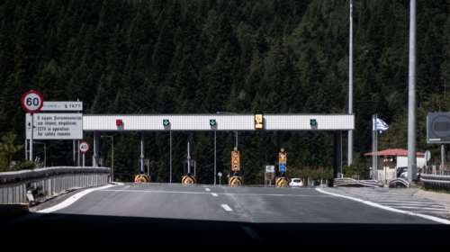 Εγνατία: Νέο ατύχημα με νταλίκα λόγω ομίχλης μετά τα διόδια Μαλακασίου