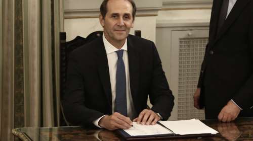 Απόστολος Βεσυρόπουλος: Η επιθυμία της οικογένειάς του για ενίσχυση φιλανθρωπικών ιδρυμάτων