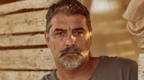 Βασίλης Μπισμπίκης: Η σπάνια φωτογραφία του 9χρονου, κατάξανθου γιου του