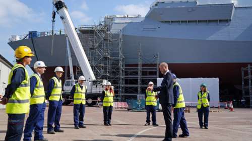 Πρίγκιπας Γουίλιαμ: Η Βασίλισσα έκανε χαρούμενη την Κέιτ -  Εγινε χορηγός βρετανικής φρεγάτας [Εικόνες]