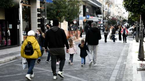Καθηγητής μικροβιολογίας προειδοποιεί: Οι αποστάσεις πρέπει να είναι τρία μέτρα