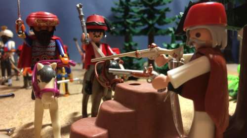 Θεσσαλονίκη: Ο Τάσος Πανταζόπουλος αναπαριστά τη μάχη της Αλαμάνας με playmobil